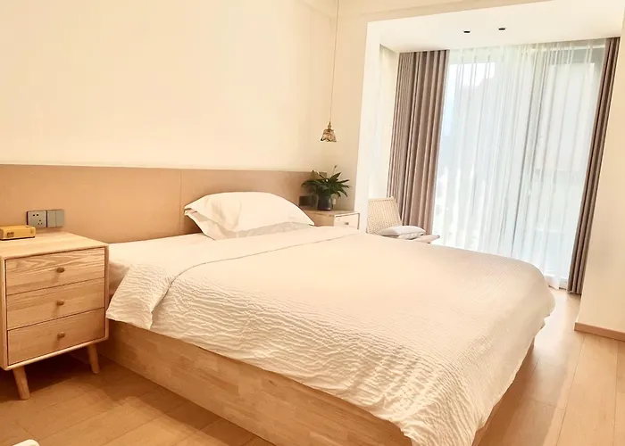 Pikkie Designer\'S Stylish Three Bed Room Apartmemt