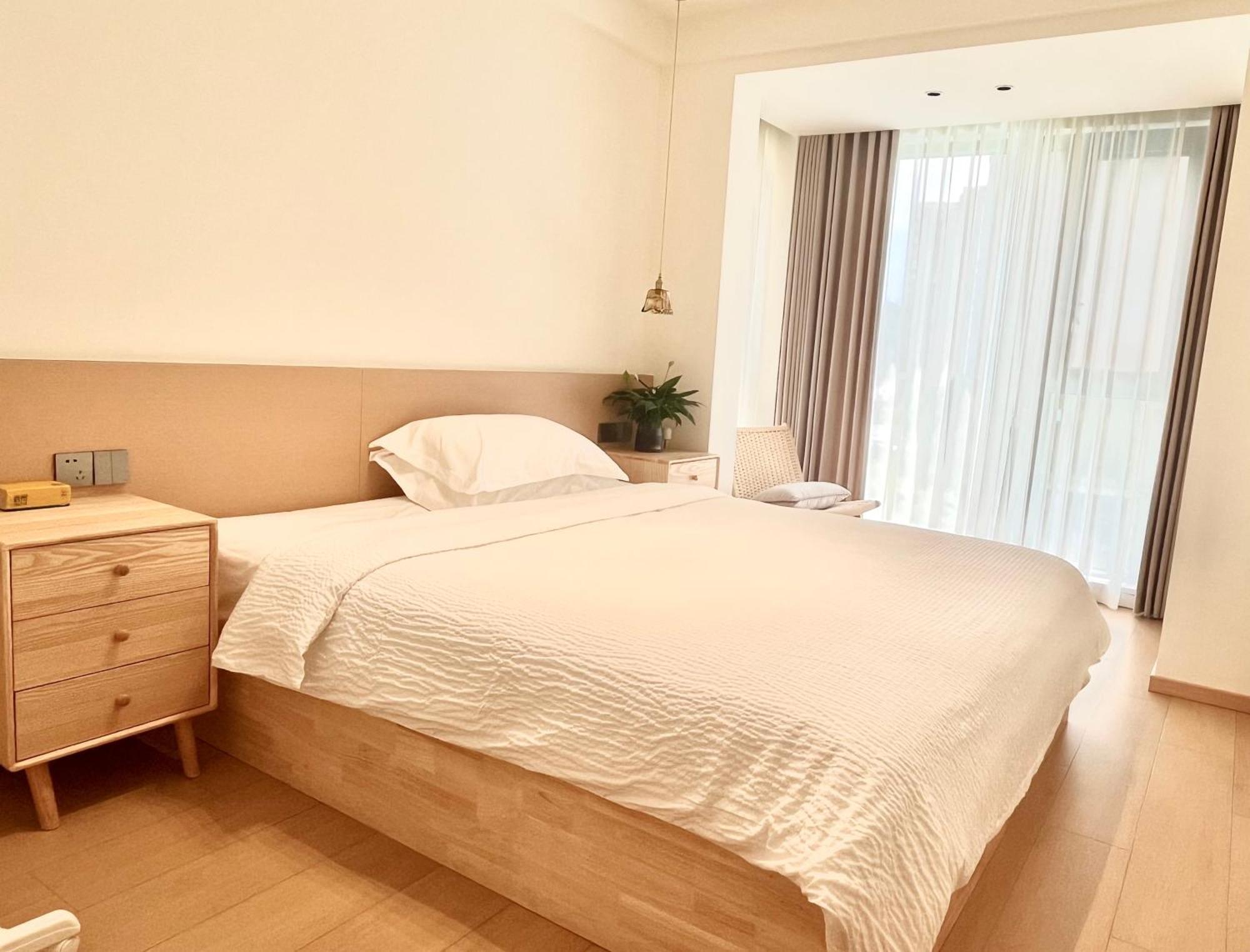 Pikkie Designer's Stylish Three Bed Apartmemt Apartment *